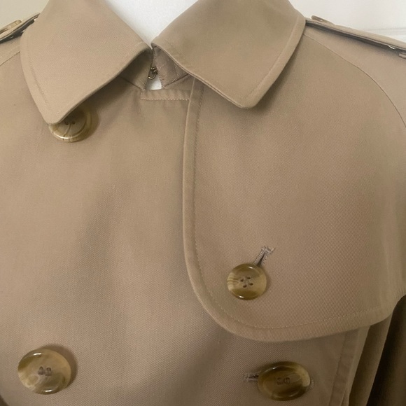 Burberry Trench Coat - Picture 7 of 17